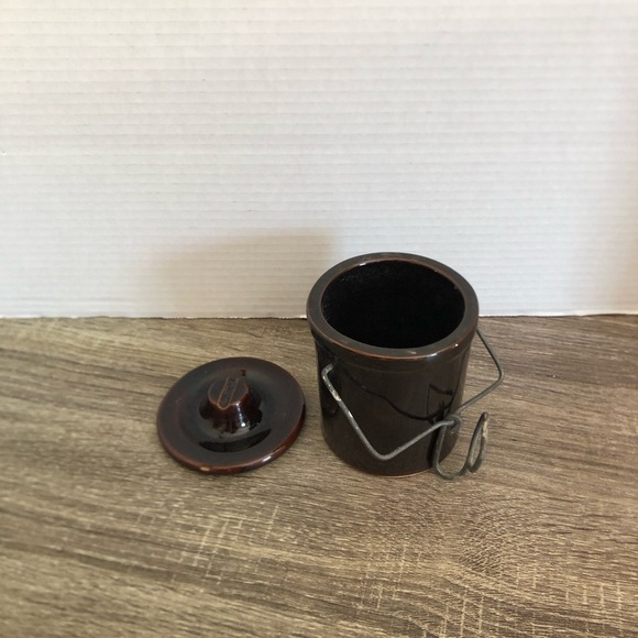 Vtg Stoneware Crock with Bail Lock - Picture 4 of 14